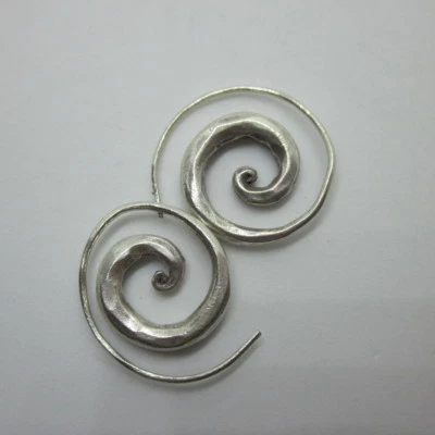 Orecchini d'argento Hill Tribe Fine Sterling Silver Earrings Spiral Hammered Lux - Image 1 of 4
