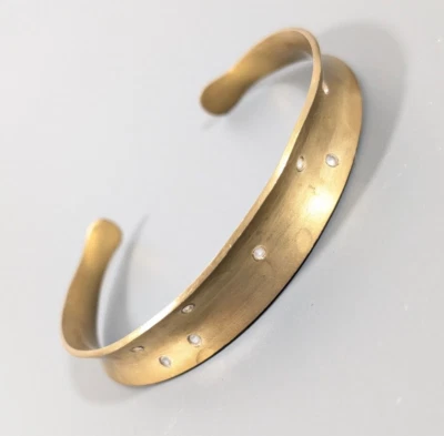 ¿Latón? Brazalete cóncavo con incrustaciones de diamantes de imitación de cristal tribal étnico 6,5 pulgadas Foto 1 de 4