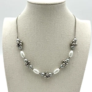 Faux White Silver Pearl Bead Cluster Necklace Fashion Wedding Bridal 17.5" - Picture 1 of 6