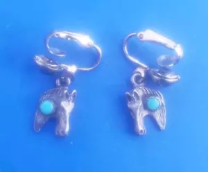 Orecchini Vintage Tono Argento Testa di Cavallo Clip On con Pietra Preziosa Turchese - Foto 1 di 5