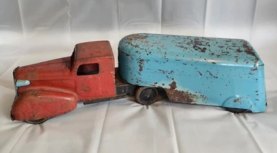 1930's Pressed Steel Wyandotte Highway Freight Tractor/Trailer ALL ORIGINAL NICE - Image 1 of 4