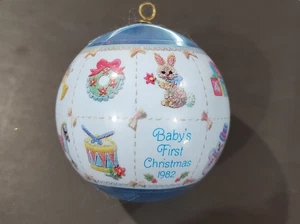Hallmark Satin Ornament Baby’s First Christmas Baby Junge 1982 - Bild 1 von 2