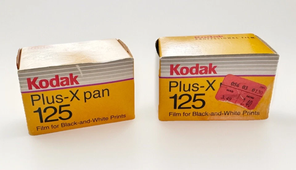 Lote De Colección 2 Rollos 1994 Kodak Plus-X 125 Película Blanco y Negro 36 EXP 35mm Foto 1 de 3