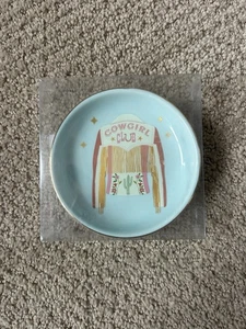 Neu Cowgirl Club Schmuck Ring Schale blau rosa Urlaub Geschenk Fransen Jacke - Bild 1 von 2