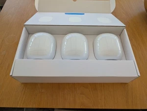 Google Nest WiFi Pro 6E Mesh Router (3 Pack) - Up to 320m² Coverage, Ultra-Fast - Afbeelding 1 van 3