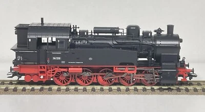 Trix 25940 H0 Dampflok BR 94 539 / 94. DB Ep.III DCC + Sound NEU & OVP - Bild 1 von 4