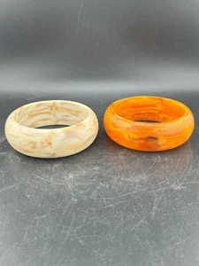 Vtg Pair Of Lucite Thick & Chunky (Broken?) Orange & Cream Bangles  - Picture 1 of 11