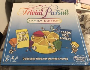 Hasbro Trivial Pursuit Family Edition Game Board - E1924 New and Sealed - Picture 1 of 12