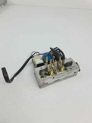 Centralina benzina BMW 3 E46 2002 per tetto cabrio 8234529 170kW ORIGINALE - Immagine 1 di 4