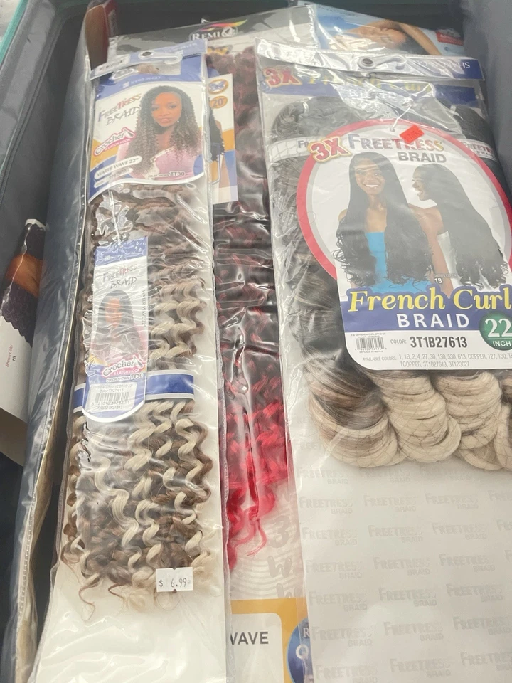 Lote de Cabello Ruwa Trenzado, Cabello Freetress Rizado Crochet, Nuevo Nunca Usado o Abierto! Foto 1 de 4