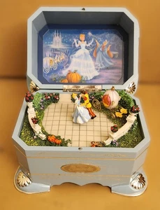 2003 Disney's Cinderella's Dance Ever After Spieluhr 72079 Ausgabe #C03112 - Bild 1 von 10