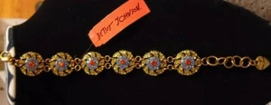 Beautiful Betsey Johnson Encrusted Rhinestone Circle Flower Motif Bracelet - Picture 1 of 12