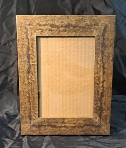 GOLD & BLACK PHOTO FRAME FOR 5"X7" PICTURES (FRAME SIZE 9.75" X 7.75") - Picture 1 of 6