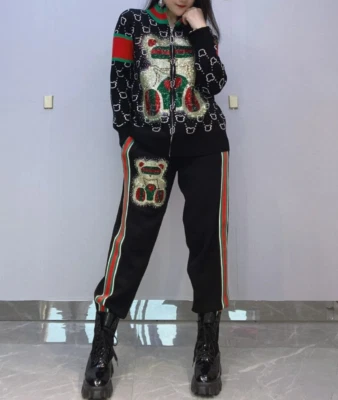 Nuevo conjunto de 2 piezas de chándal tejido negro con diamantes de imitación de lujo para mujer Foto 1 de 4