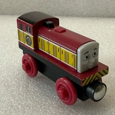 Thomas & Friends The Train Wooden Railway - DART VICARSTOWN DIESELWORKS - 2012 Foto 1 de 4