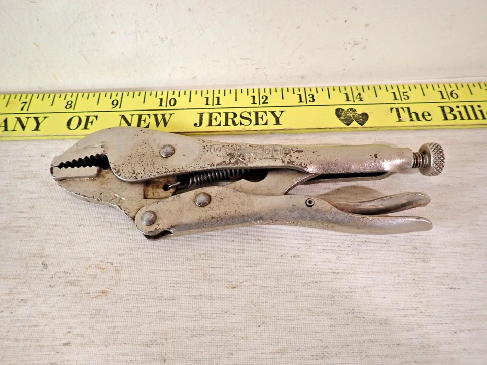 Vintage Petersen Dewitt  7"  Vise Gripp  Locking 7R Pliers made in USA - Image 1 of 4