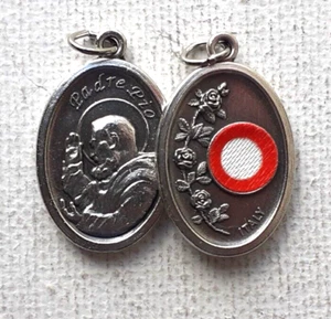 ST PIO    Medal with Relic    Pack of Two - Picture 1 of 6