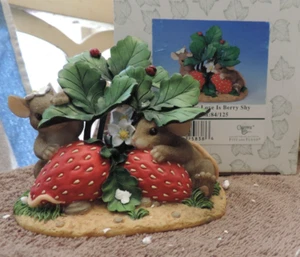 NIB Enesco Charming Tails "SOMETIMES LOVE IS BERRY SHY" MOUSE FIGURE W/STRWBERRY - Picture 1 of 1