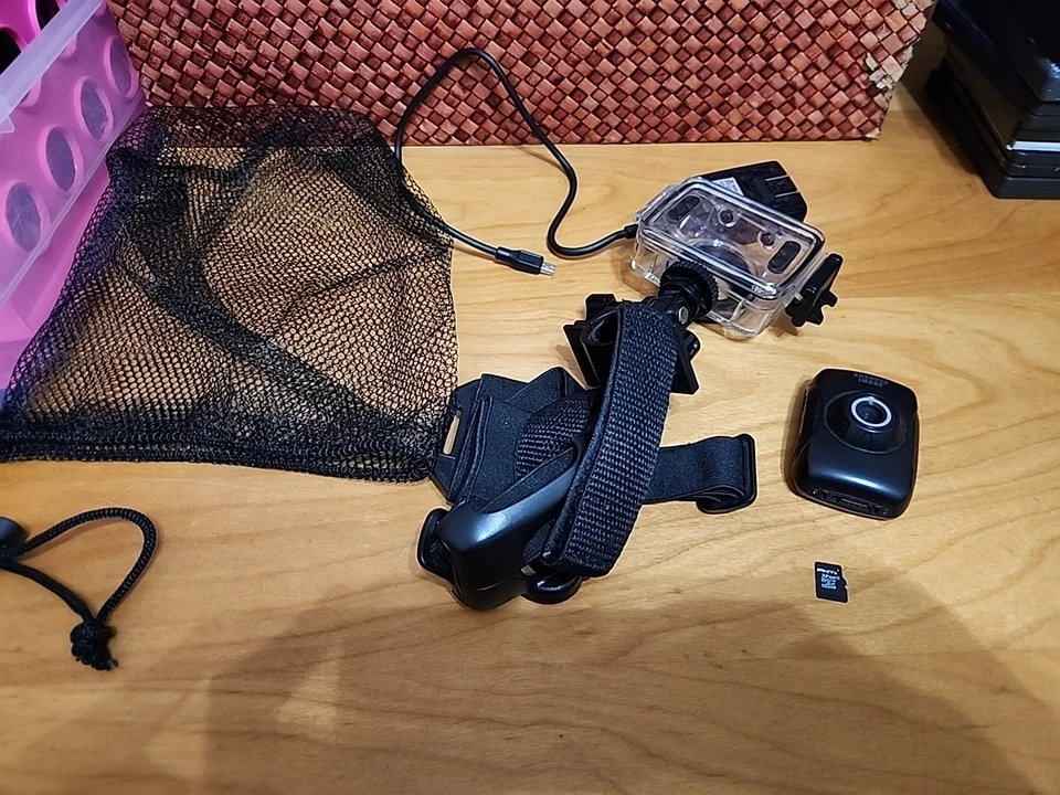 Sharper Image Hd Action Camera with Waterproof Case SVC355 32 GB Micro SD Card - Image 1 of 4