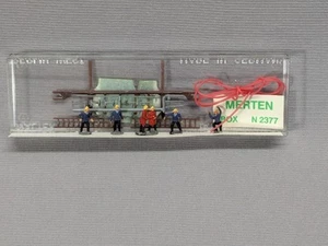 N scale Merten # N 2377 GERMAN FIREFIGHTERS   + equipment. - Picture 1 of 7