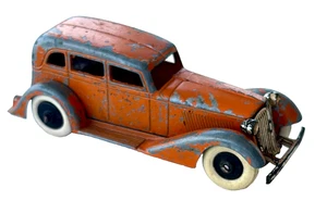VINTAGE TOOTSIETOY DIECAST GRAHAM SEDAN ORANGE TOY CAR - Picture 1 of 7