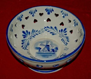 Vintage BLUE DELFT Porcelain WINDMILL Reticulated Hearts BOWL Made in Holland - Picture 1 of 6