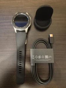 Samsung Galaxy Watch SM-R800 46mm Argent Noir - Photo 1 sur 5