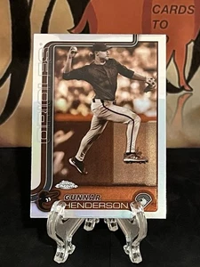 2025 Topps Chrome Gunnar Henderson #213 Sepia Refractor Baltimore Orioles - Imagen 1 de 3
