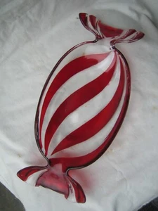Vintage large red and clear glass candy/peppermint dish - Picture 1 of 2