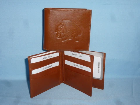 CHICAGO BLACKHAWKS   Leather BiFold Wallet    NEW    brown 4 + Cover