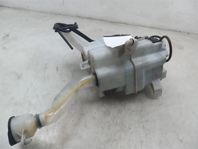 12-15 丰田普锐斯插装 1.8 升 FWD WINDSHIELD WASHER 储物  — 第 1/4 张图片