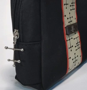 Eames Dot American Airlines Amenity Kit Bag Black - Picture 1 of 10