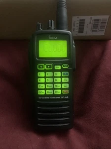 Icom IC-A6 Handheld VHF Airband Radio Vox Mic PTT Headset New Battery - Afbeelding 1 van 12