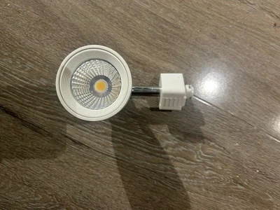 X 40 Robus Troy 10W Cool White LED Track Light - White - Image 1 of 4