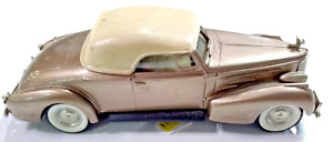 Vintage 1940 Cadillac V16 Convertible 1/43 scale Diecast by Brooklin Model