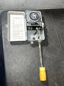 TORK Zeitschaltuhr Modell 7100, 40 Amp, 24 Stunden Zeitschaltuhr Wählschalter - Bild 1 von 8