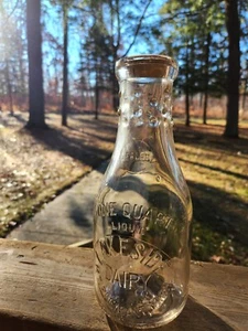 Antike Quart geprägte Milchflasche ~ LAKESIDE Dairy ~ MT FRIENDANT MICHIGAN  - Bild 1 von 5