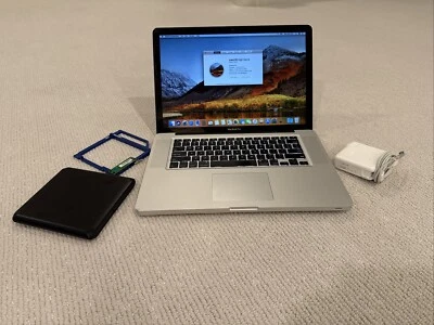 Computadora portátil Apple MacBook Pro 15" Quad Core i7 2 GHz 16 GB RAM 128 GB SSD Foto 1 de 4