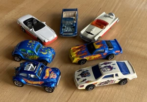 1980's Vintage Hot Wheels - Lot of 7 - Blue VW Beetles, Thunderbird, Flames - Picture 1 of 12