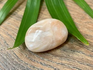 Stilbite Tumble Stone Gemstone Mineral Specimen Crystal Reiki Chakra Wicca. - Picture 1 of 12