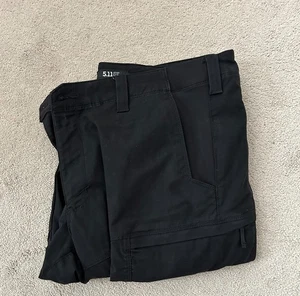 The 5.11 Men's Apex pants in regular fit 42w x 30L - Picture 1 of 3