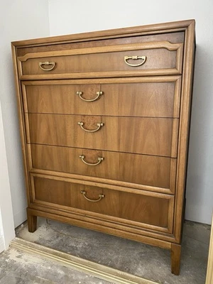 Комод Drexel Heritage с латунной фурнитурой - Изображение 1 из 4