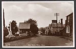 Postkarte Milton Abt bei Tavistock Devon Dorf Main Street Kriegerdenkmal RP - Bild 1 von 2