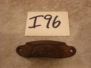 I96 VINTAGE DRAWER PULL DRESSER CABINET DOOR PULL HANDLE CAST IRON - Picture 1 of 1