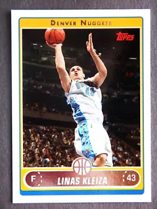 Tarjeta de baloncesto Linas Kleiza #127 Topps 2006 (Denver Nuggets) LN - Imagen 1 de 2