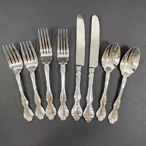 Oneida MANDOLINA 2 x 4 Piece Place Settings Stainess Steel Flatware 8 Pieces - Picture 1 of 13