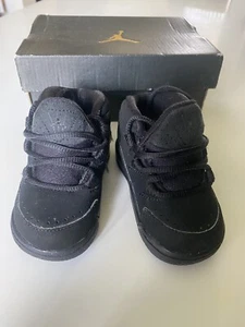 Unisex Infant Double Black Jordan Deluxe BT Trainers UK3.5 BNIB - Picture 1 of 16