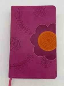 NIV Young Women of Faith Bible Leathersoft Pink/Multicolor - Picture 1 of 6