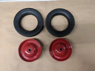  Juego de ruedas delanteras de piezas de tractor de pedales Ertl para un Farmall International de 7 x 1,5"  Foto 1 de 2