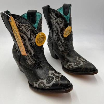 Botas Corral para mujer con incrustaciones y bordados y tachuelas negras/blancas talla 10 M Foto 1 de 4